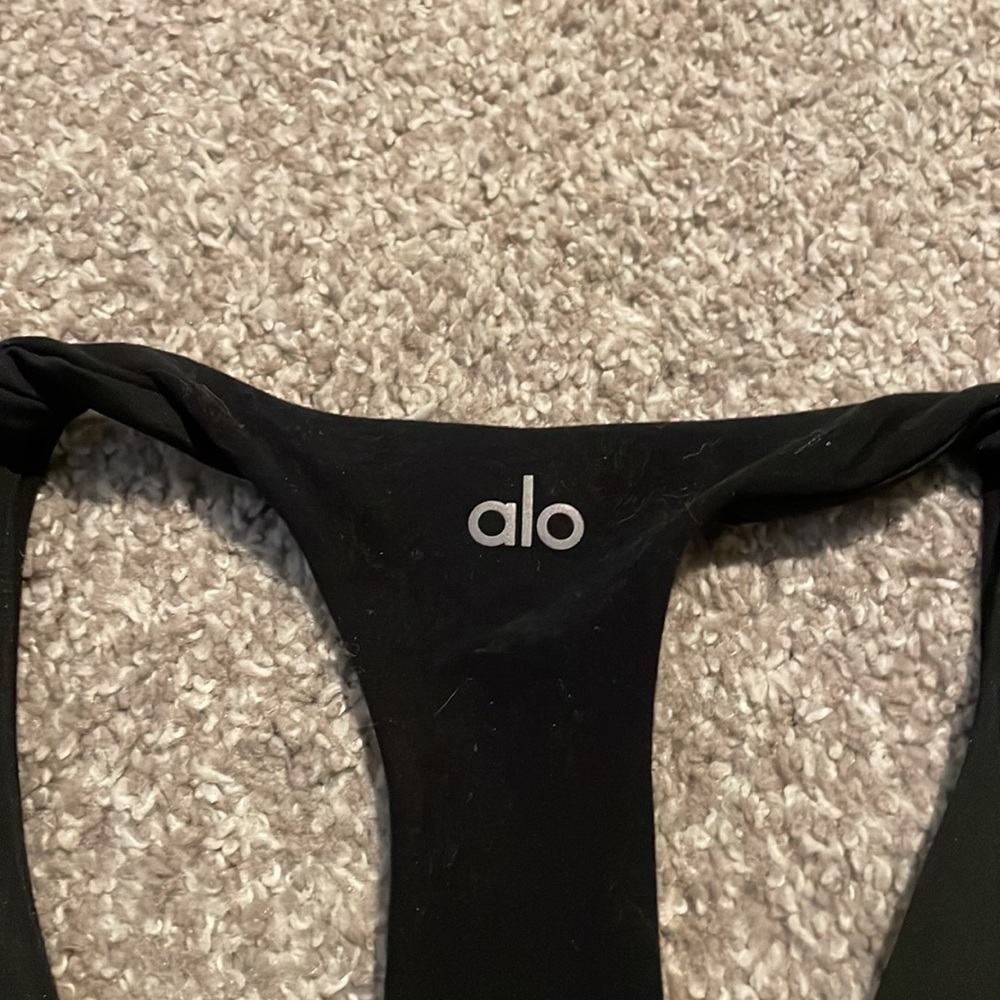 Alo yoga alo soft base bra black - Picture 5 of 7